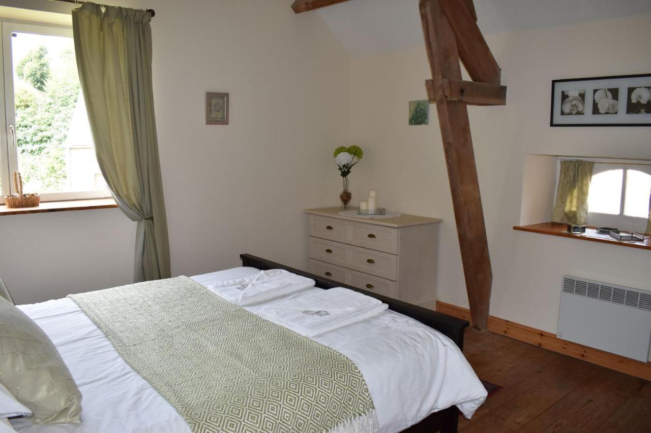 Gites In Le Neufbourg -Mortain Екстериор снимка