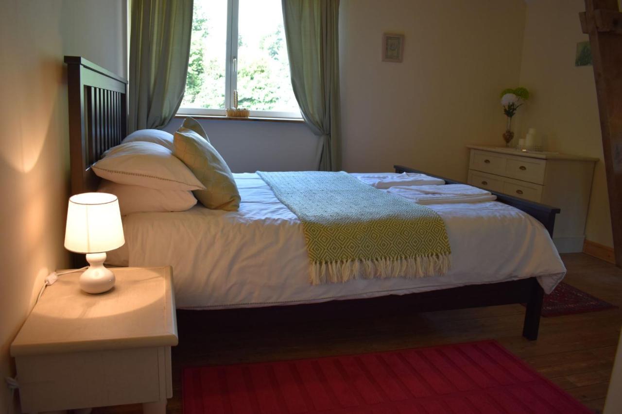 Gites In Le Neufbourg -Mortain Екстериор снимка