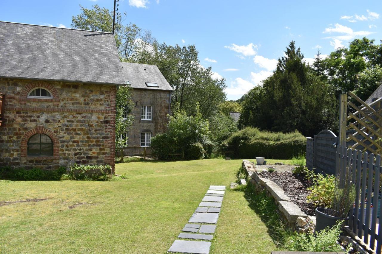 Gites In Le Neufbourg -Mortain Екстериор снимка