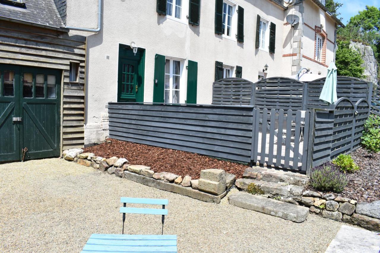 Gites In Le Neufbourg -Mortain Екстериор снимка