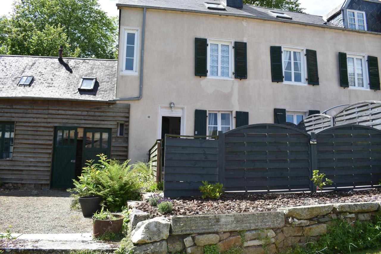 Gites In Le Neufbourg -Mortain Екстериор снимка